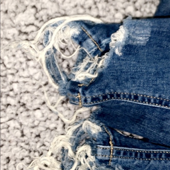 ripped jeans - Picture 3 of 3